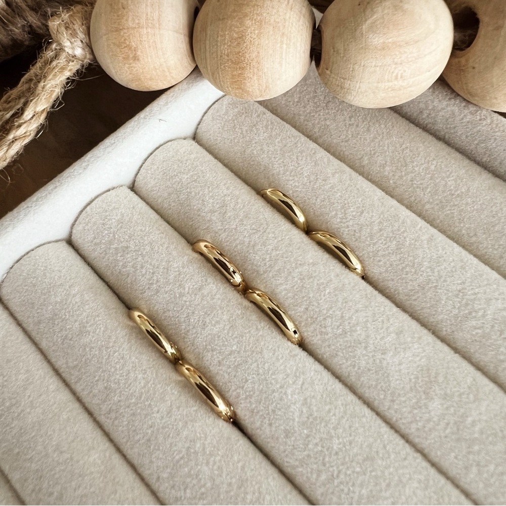 18K GOLD PLATED MINI HOOPS - Picture 3 of 6